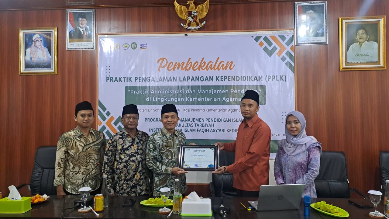 Penyerahan Sertifikat